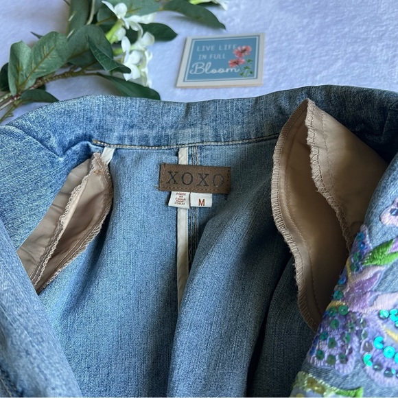 Women’s Sz M Classic Embroidered Denim Blazer Jacket Collar Neckline - Picture 7 of 16